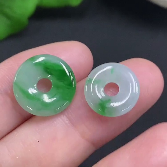 F35106035 Jadeite Peace Buckle Sell as a Lot