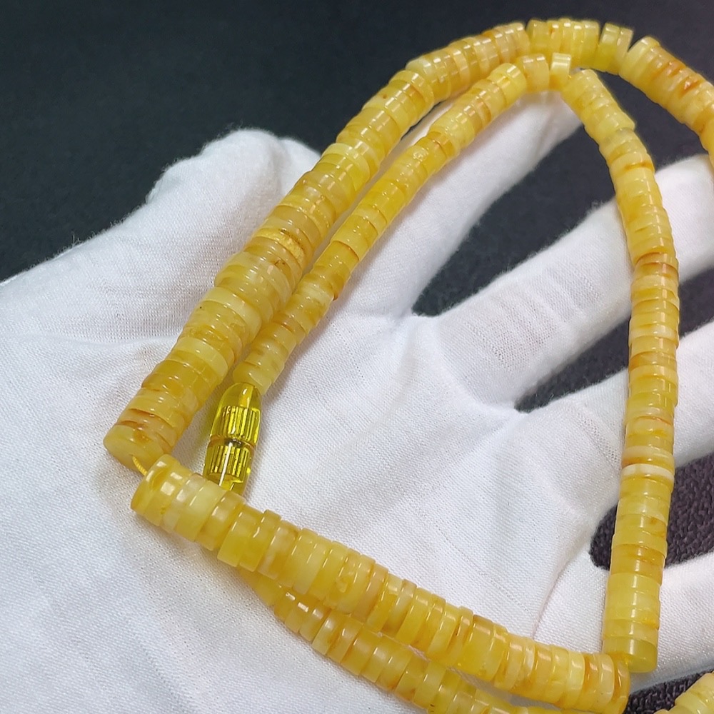 C32720435 Amber Honey Bead Strand Non-Gold Total Weight Approx. 29.89g Size 5.7-11.4mm