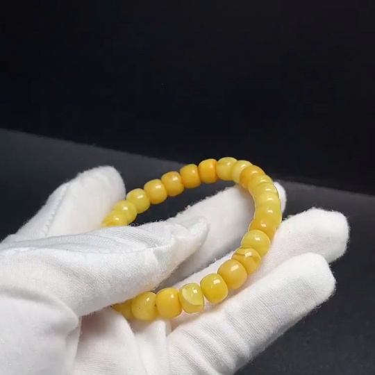 C34065990 Amber Beech Rosary Bracelet Total weight about 8.6g Size about 7.8mm