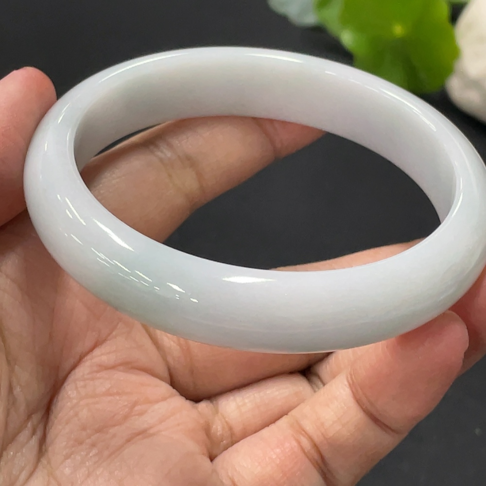 F32740356 Jadeite Round Bangle Total Weight Approx. 51.4g Size 58.6