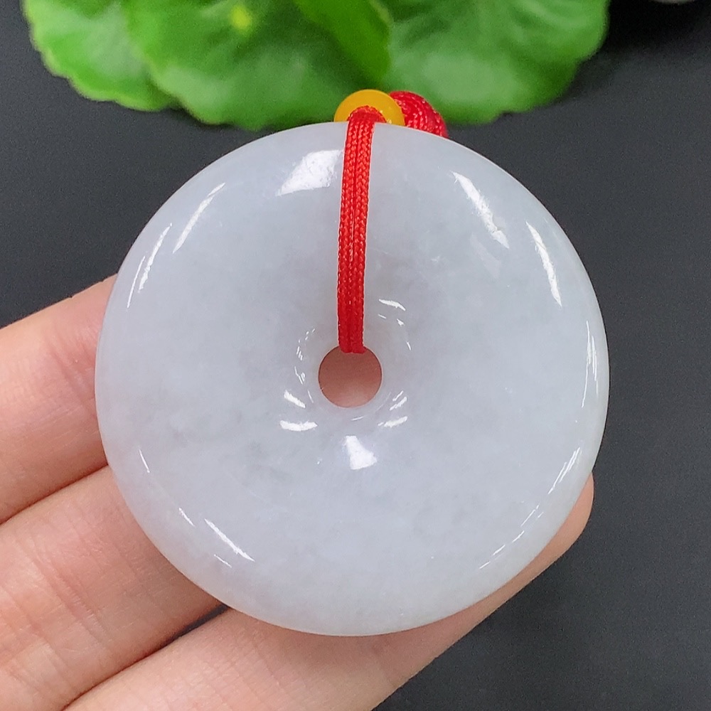 F25918472 Jadeite Peace Knot with a total weight of approximately 36.4 grams (including rope weight)