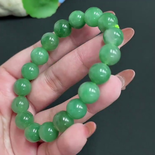 H34073850 African Emerald (Dulong Jade)