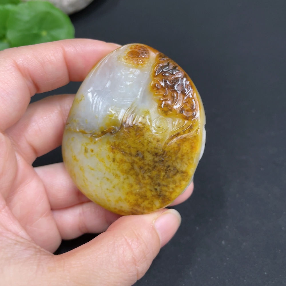 H35102518 Hetian Jade Seed Material Pendant - A Moment of Thought