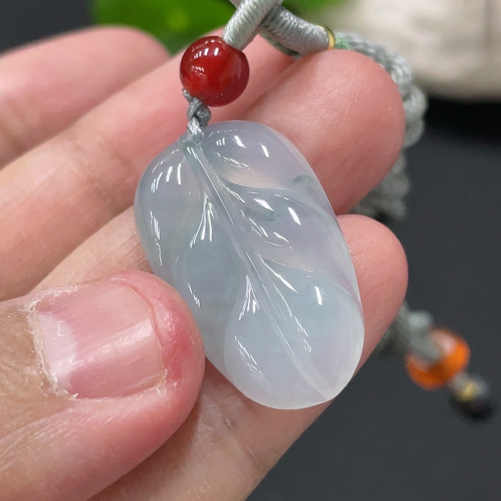 F34977298 Jadeite Pendant Leaf Total Weight Approx. 7g with Rope