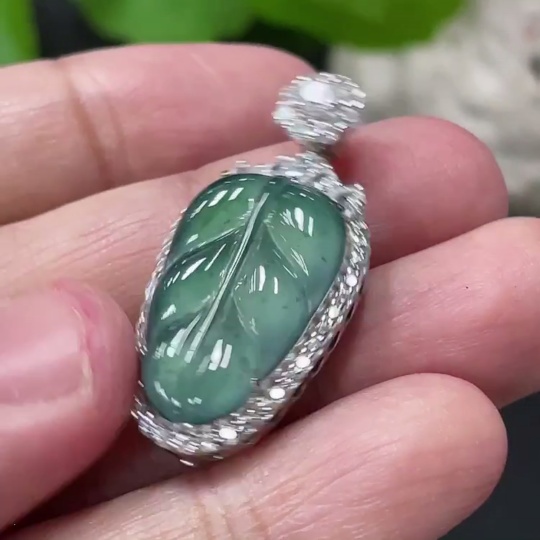 F35080367 Jadeite Leaf Inlay Pendant Non-Gold Inlay Total Weight Approx.6.48g