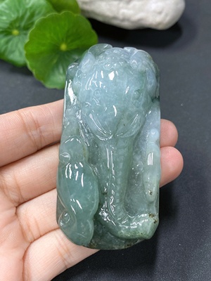 F11189781 JadeitePendant Elephant