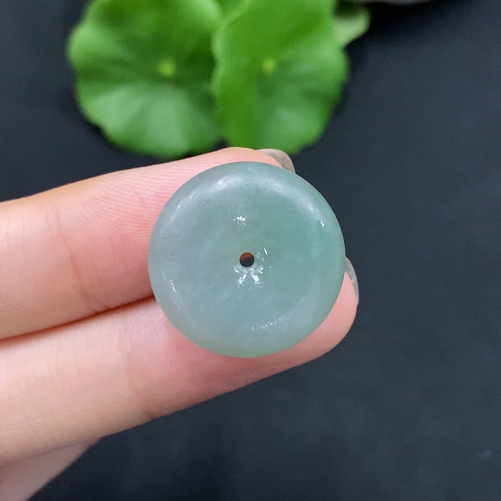 F28254716 JadeitePeace Knot Pendant