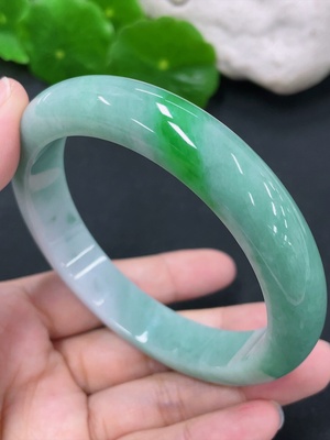 F41934643 翡翠正圈手镯 货品总重约60g 58.9圈口