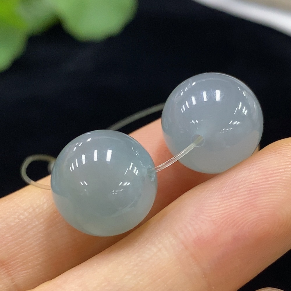 F34975450 Jadeite Round Beads Sell as a Lot