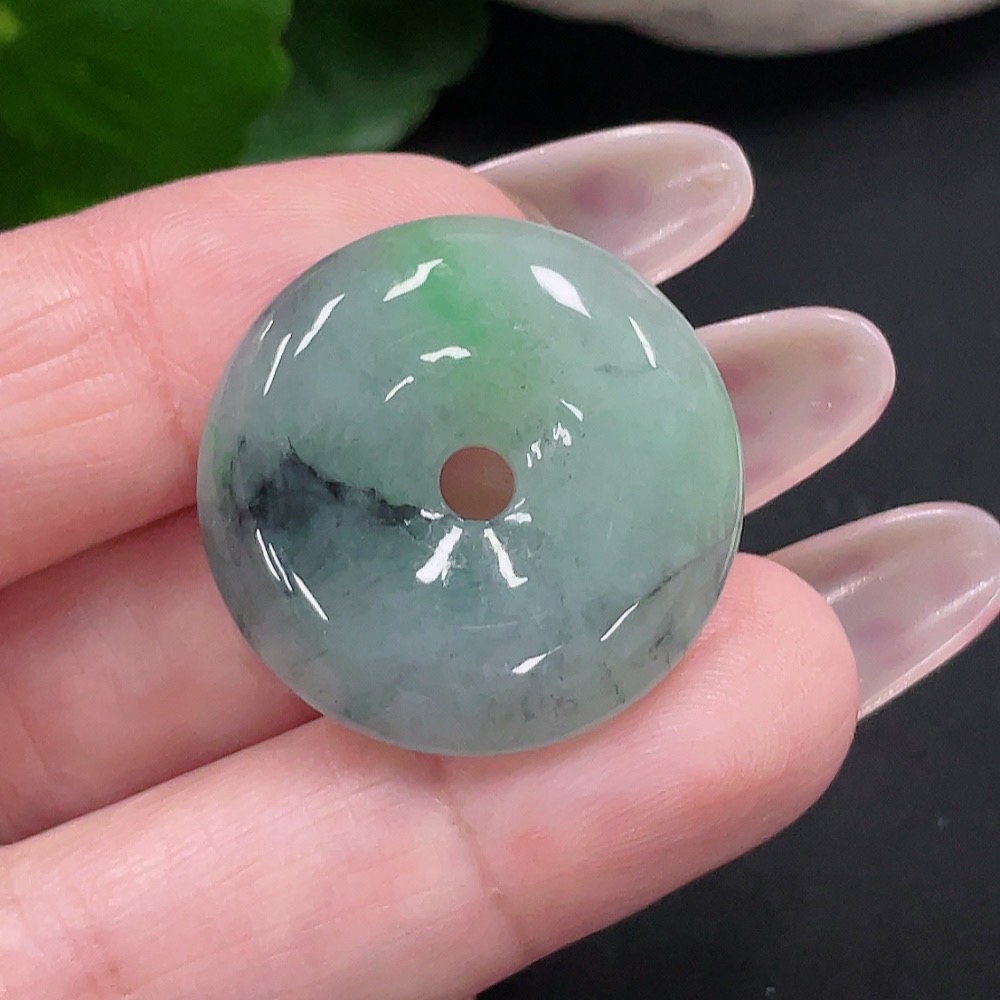 F34068308 Jadeite Safety Buckle Pendant, Total Weight Approximately 8.2g