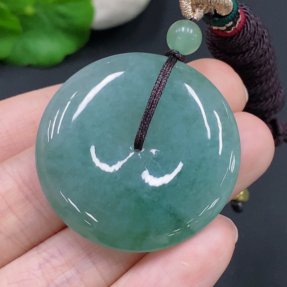 F28271430 Jadeite Safety Buckle with a total product weight of approximately 20.6 grams (including rope weight)