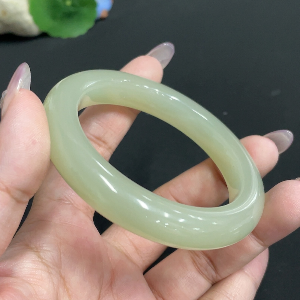 H33931257 Hetian Jade Round Bracelet Size 55.8 Total Weight Approx. 58.4g