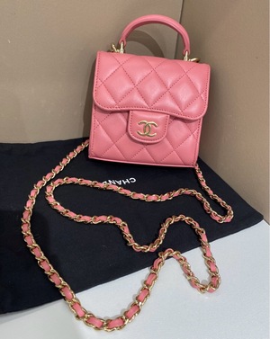 S43097115 香奈儿CHANEL 22A粉金trendy羊皮mini手柄小废包woc金扣粉色 尺寸：11x11x5.5厘米 95新