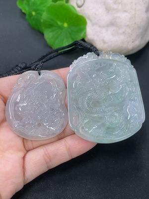 F46551976 翡翠挂件 一手走