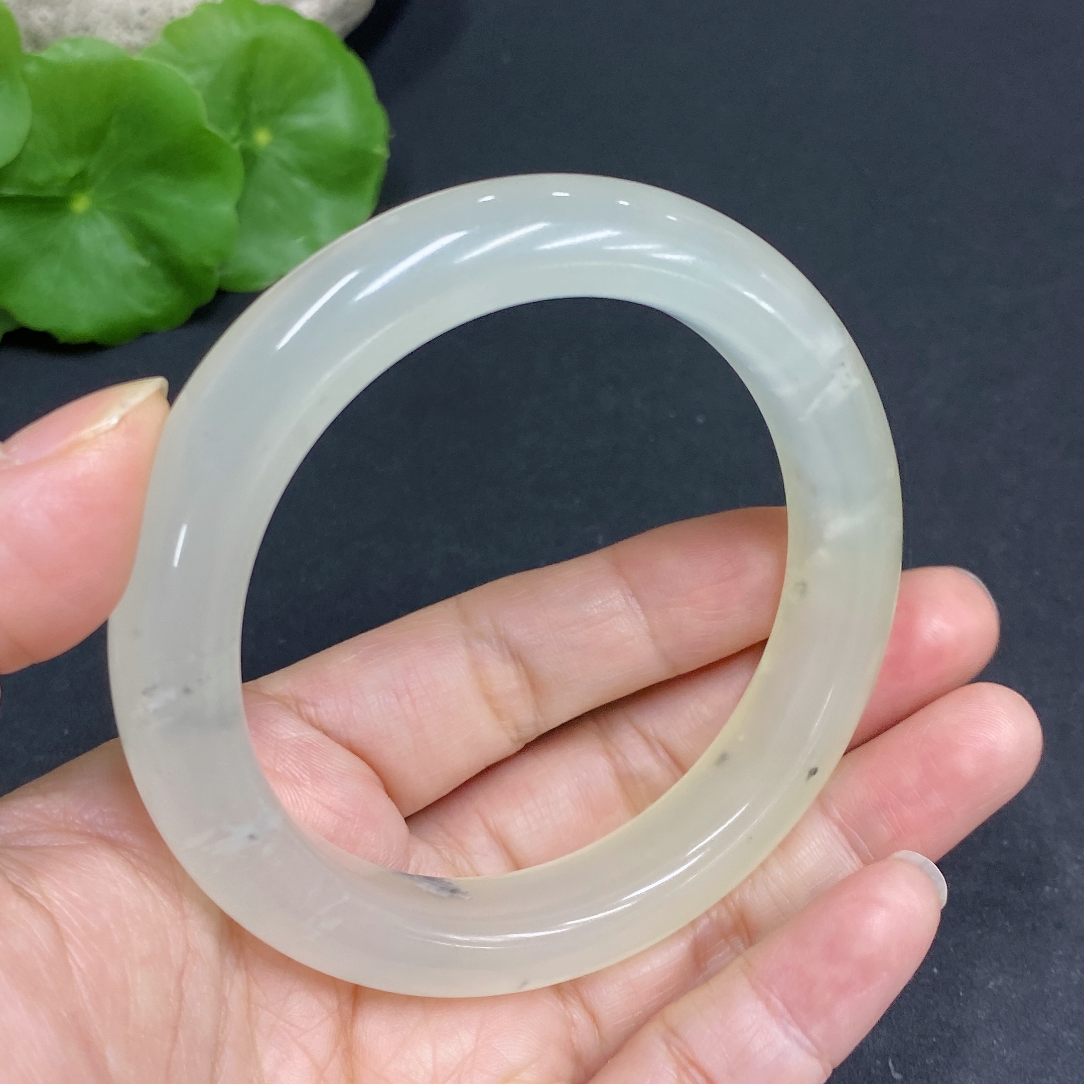 H33939977 Xiuyu (Serpentine Jade) Regular Round Bracelet Size 55.6 Approx. 48g