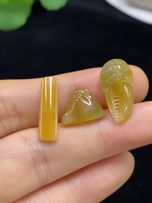 F32789814 color origin undetermined