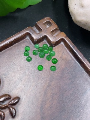 F34069391 Jadeite Cabochons Sell as a Lot