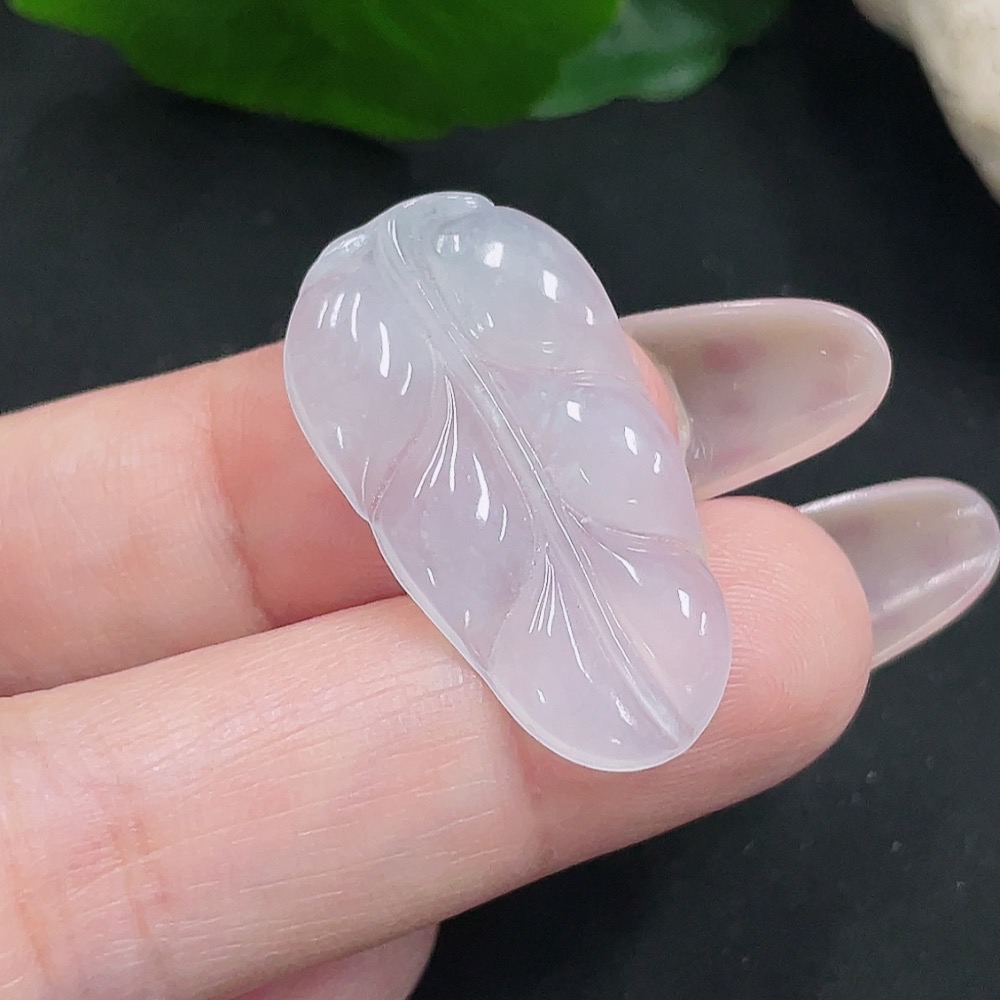 F35082770 Jadeite Leaf Pendant Total Weight Approx. 2.6g