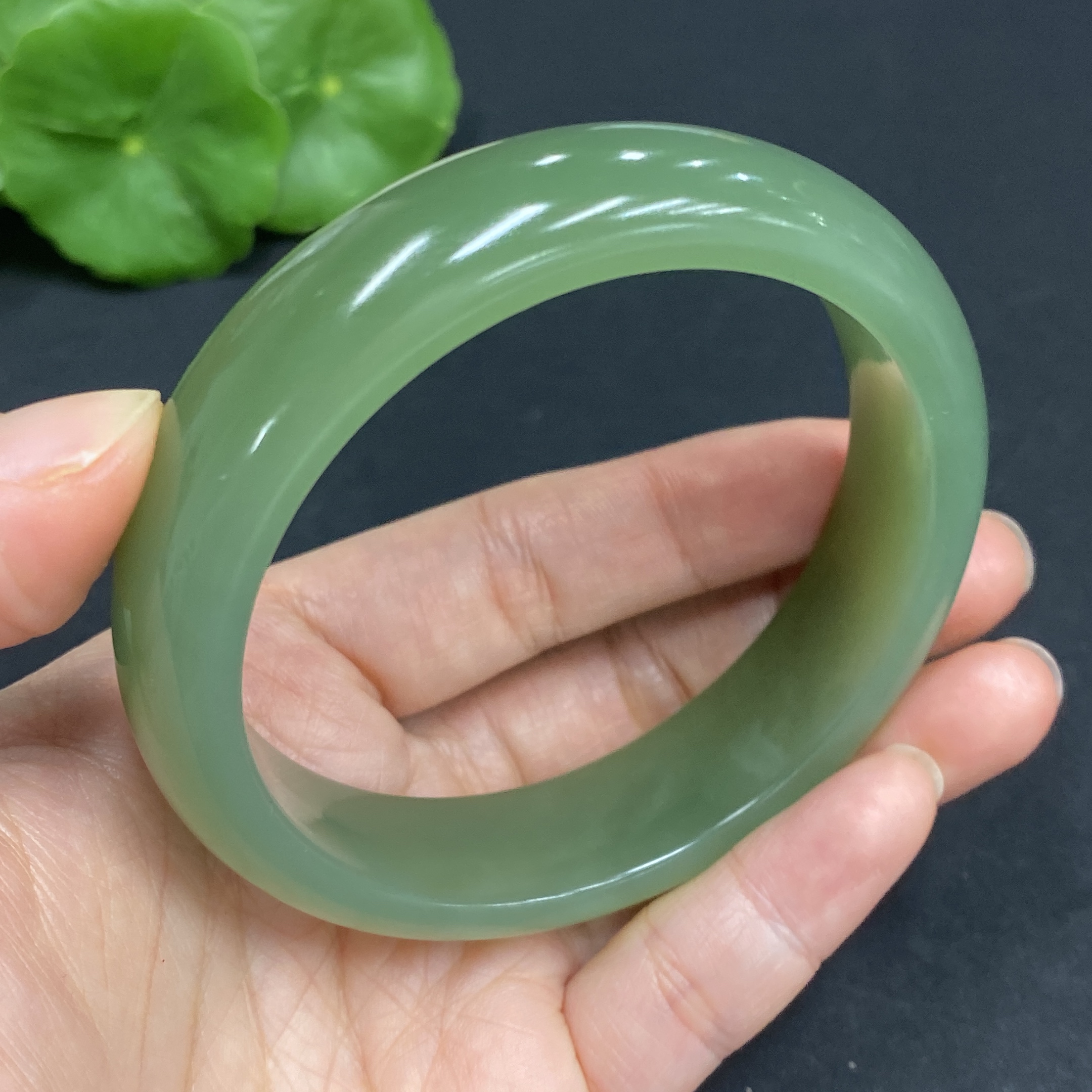 H27171505 Hetian Jade Round Bracelet  Size 59.5  Total Weight Approx.63g