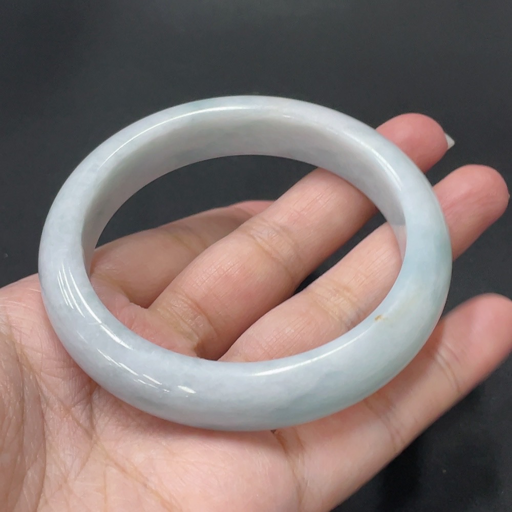 F21377117 Jadeite Round Bangle Size 58.1 Total Weight 63.745g