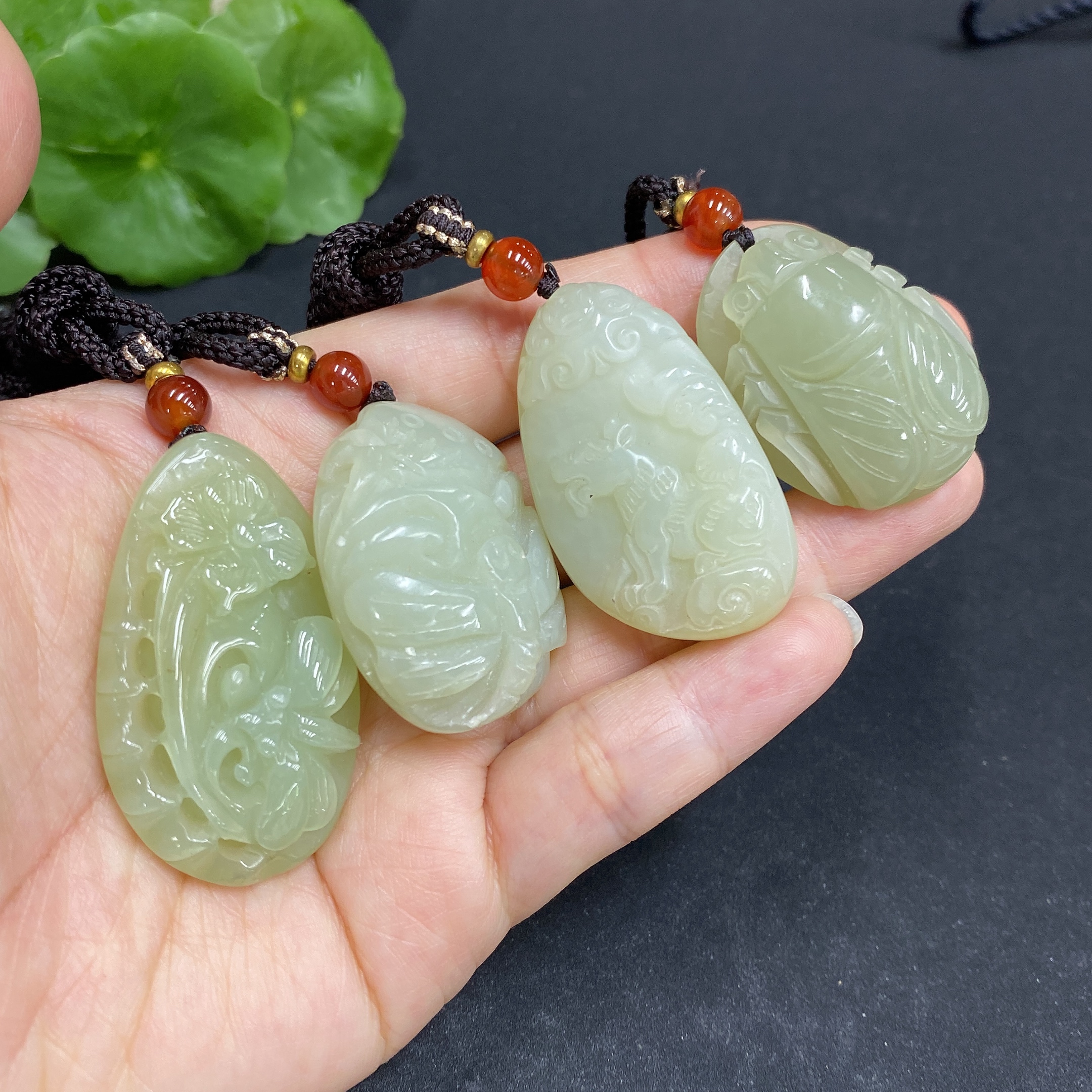 H31692589 Hetian Jade Pendant Total Weight (including rope) approx. 84.5g