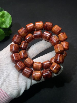 W34048474 Huanghuali Long Strand (Total weight approx. 58.6g, approx. 15mm beads)
