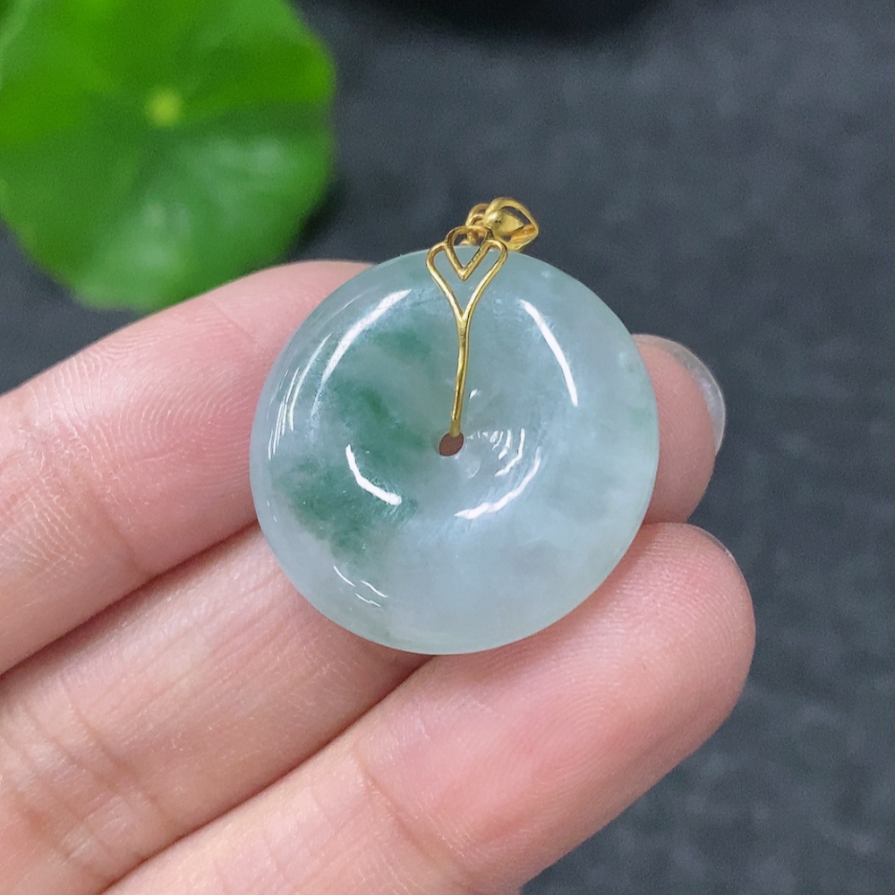 F32798580 Jadeite Safety Buckle Pendant with 18K Gold, Total Weight Approx. 5.37g