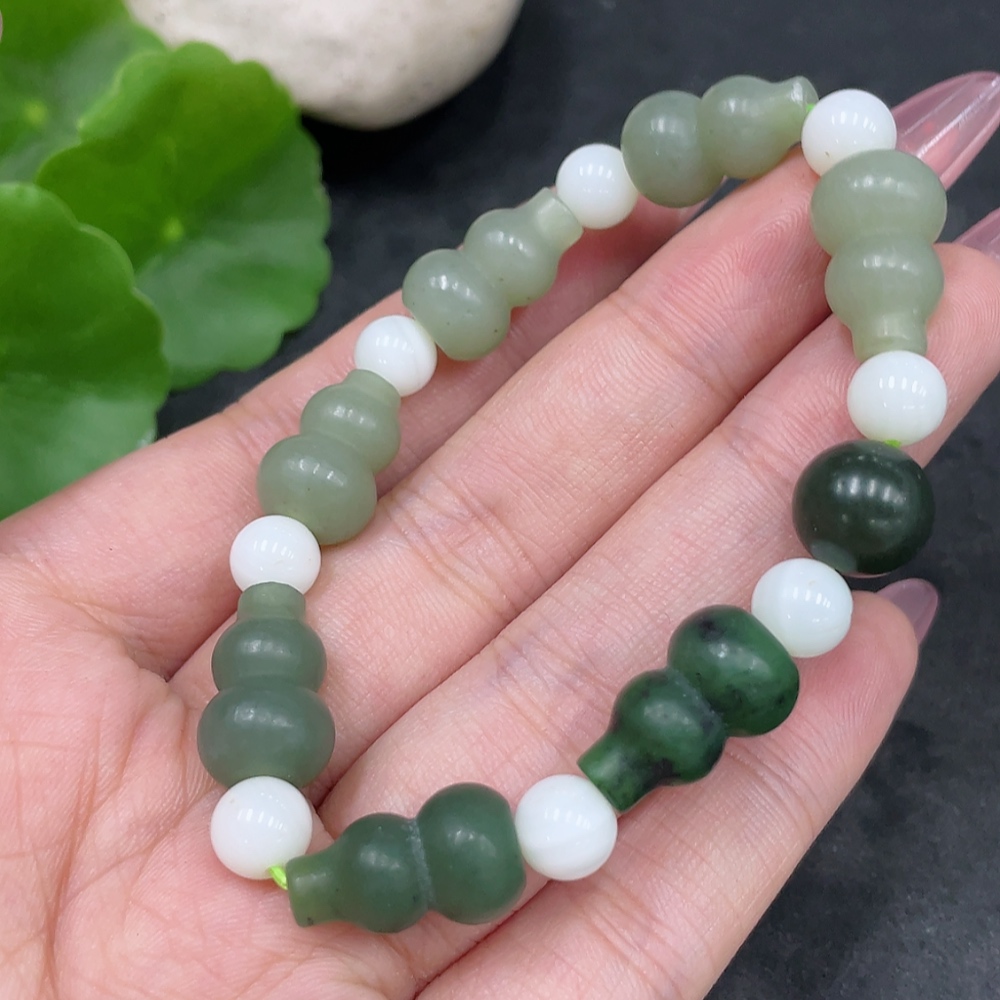 H33858695 Hetian Jade Gourd Bracelet (Non-Hetian Jade White Beads)