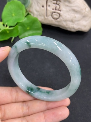 F46571522 翡翠正圈手镯 货品总重约54.4g 55.4圈口