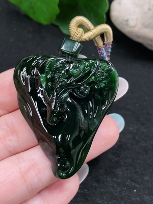 F33898320 Jadeite Deer Pendant Total Weight Approx. 24.7g (Including Rope Weight)