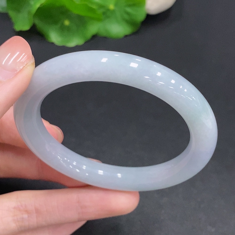 F35078448 Jadeite Round Bangle Total weight about 41g Size 52