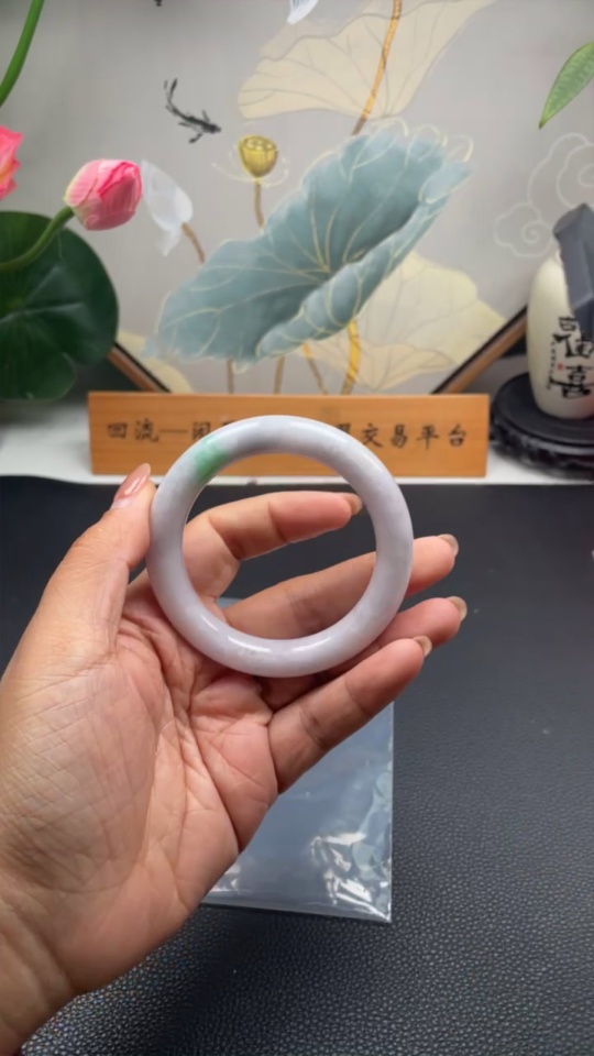 F33838239 JadeiteRound Bangle
