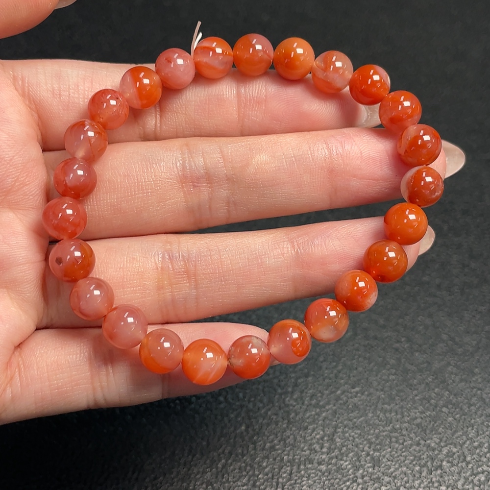 C33853514 Red Agate Bracelet with Visible Organic Matter, Total Weight Approx. 15.54g, Size ~7.8mm