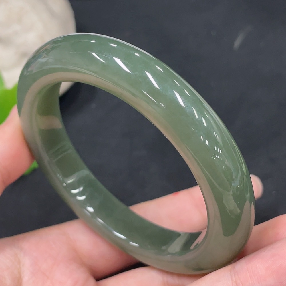 H30562063 Hetian Jade Round Bracelet Size 58 Total Weight Approx. 65.7g