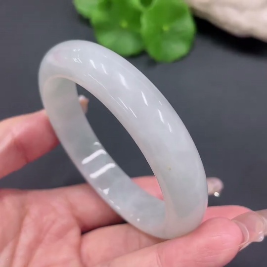 F20214573 Jadeite Round Bracelet Size 56.3 Total Weight 60.657g