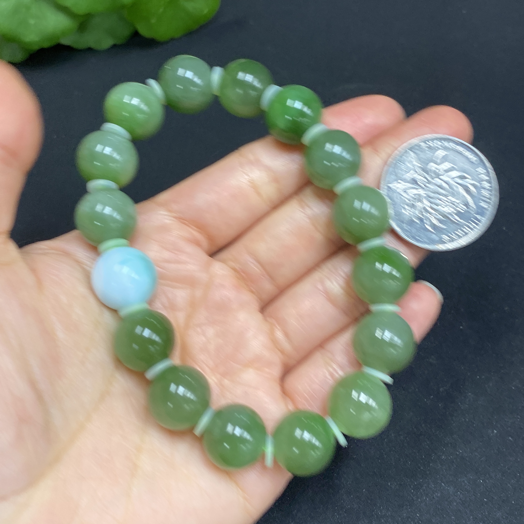 H29428317 Hetian Jade Bracelet, Approx. 12.4 mm Beads, Total Weight Approx. 54.8g