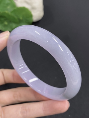 F41925791 翡翠正圈手镯 货品总重约56.9g 57.5圈口