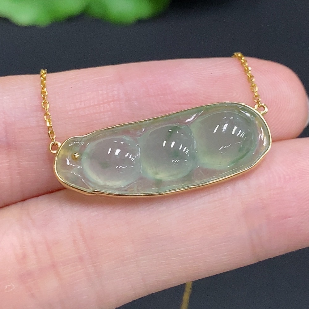 F30554654 Jadeite Lucky Bean Pendant 18k Gold Total Weight Approx. 4.4g (Including Chain)