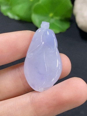 F45452116 翡翠玉兰花挂件 货品总重约6.25g