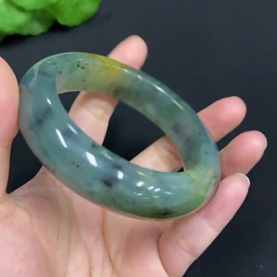 H29406475 Xiuyu (Serpentine Jade) Regular Bracelet Size 55 Total Weight Approx. 70.3g