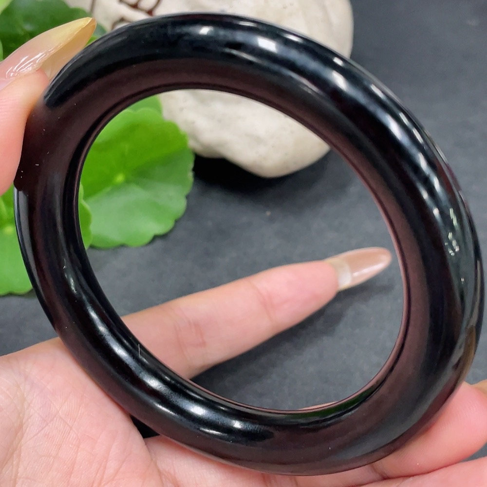 H32823202 Hetian Jade Round Bangle Size 59.7 Total Weight Approx. 62.7g