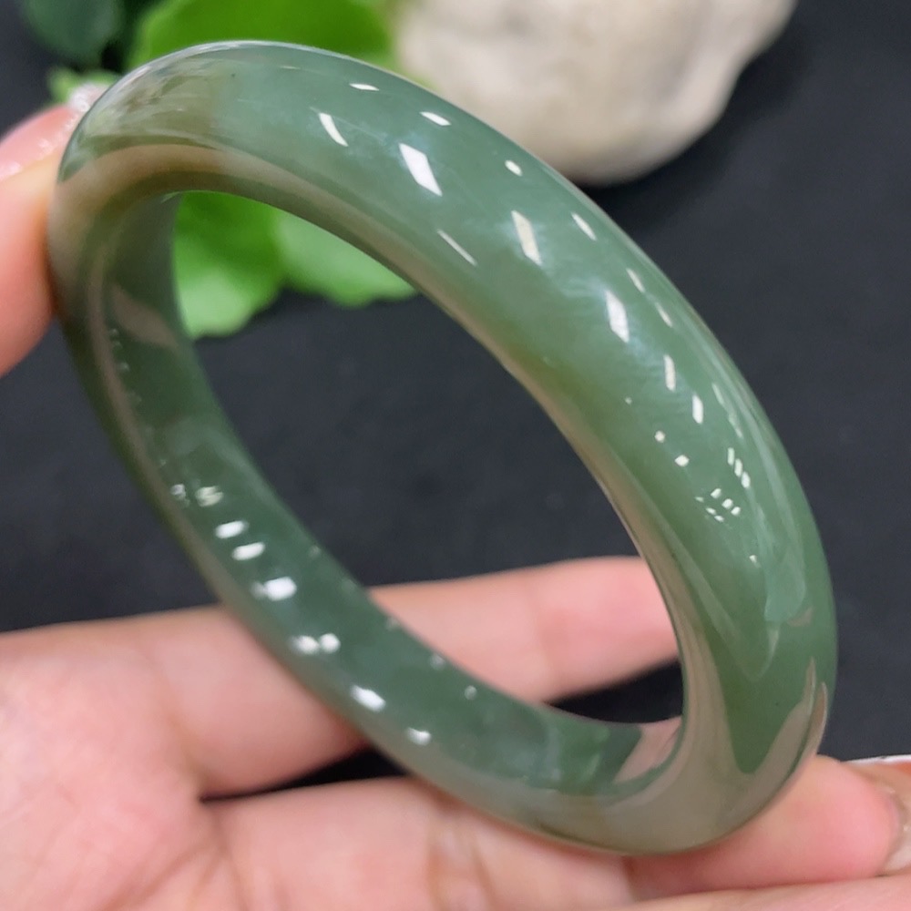 H34062927 Hetian Jade Round Bracelet Size 60.4 Total Weight Approx. 55.1g