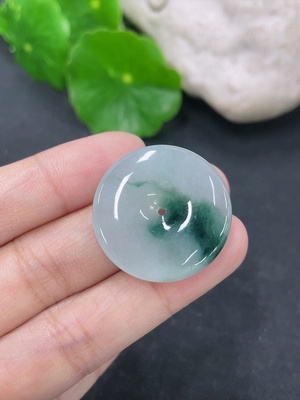 F46568914 翡翠平安扣 货品总重约8克