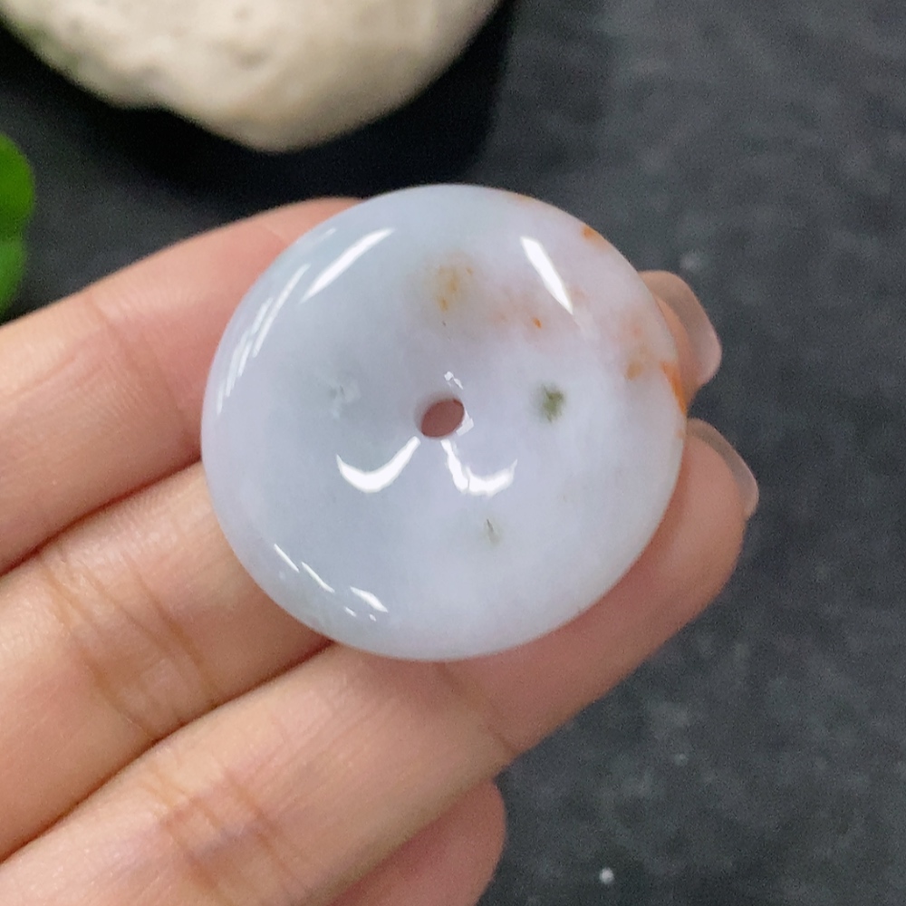 F34041947 Jadeite Pendant Peace Knot, Total Weight Approximately 11.29g, Undetermined Cause of Yellow Part Color