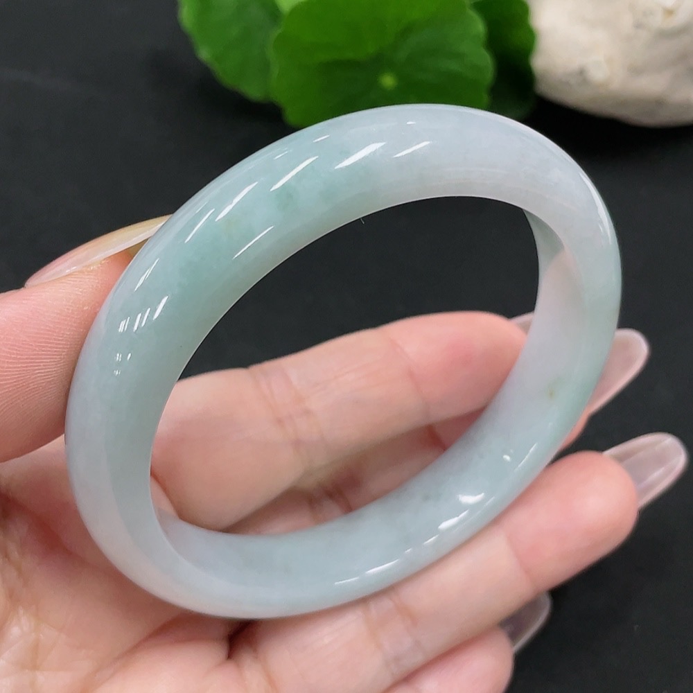 F34068142 Jadeite Round Bangle Size 56.7 Total Weight Approx.50g