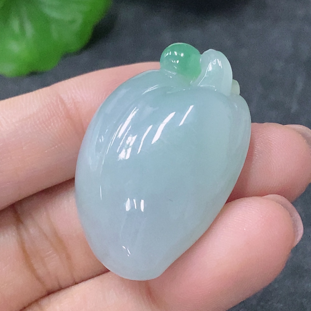 F34998661 Jadeite Pendant Fú Guā, Total Weight Approx. 15.89g