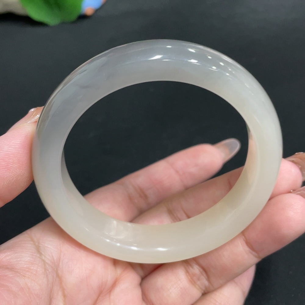 H32700395 Hetian Jade Round Bracelet Size 56.8 Total Weight Approx. 61.6g