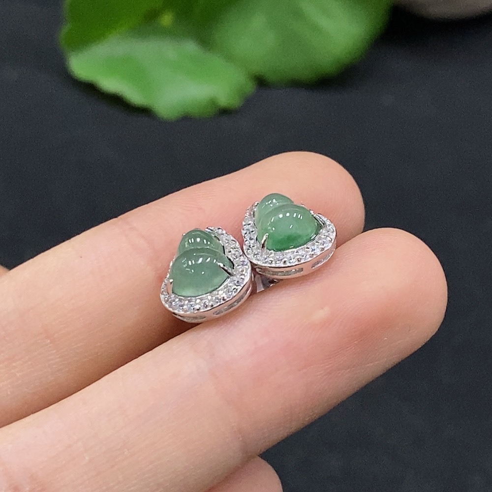 F31603767 Jadeite Gourd Inlaid Earrings Non-Gold Inlaid Total Weight About 1.85g Non-Diamond