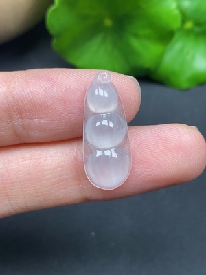F45457993 翡翠镶嵌件 福豆 总重约1g