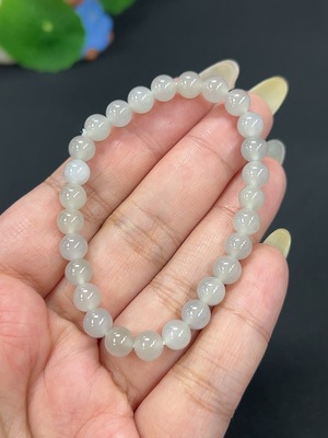H41947204 和田玉手串 卡6mm左右 货品总重约10.2g
